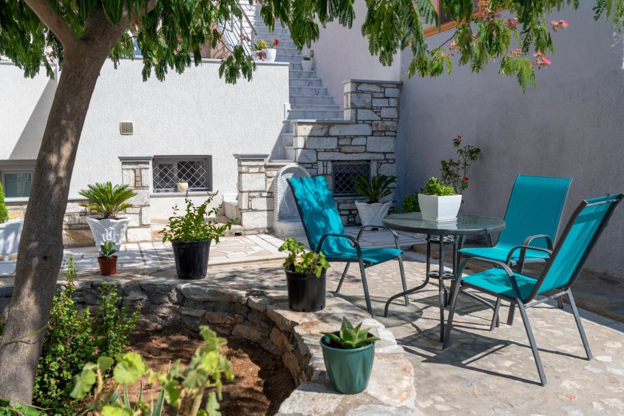 Takis Guesthouse- Laoura-Hermoupolis Екстериор снимка