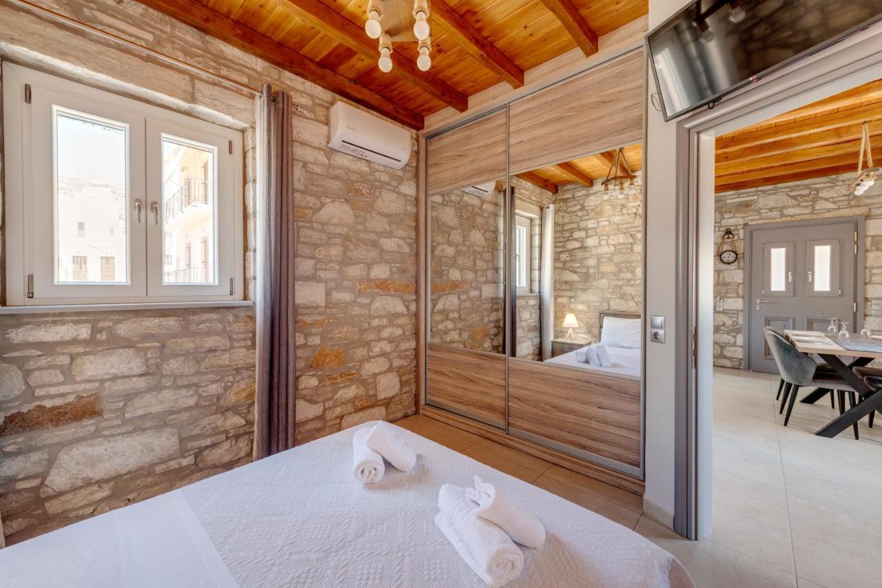 Takis Guesthouse- Laoura-Hermoupolis Екстериор снимка