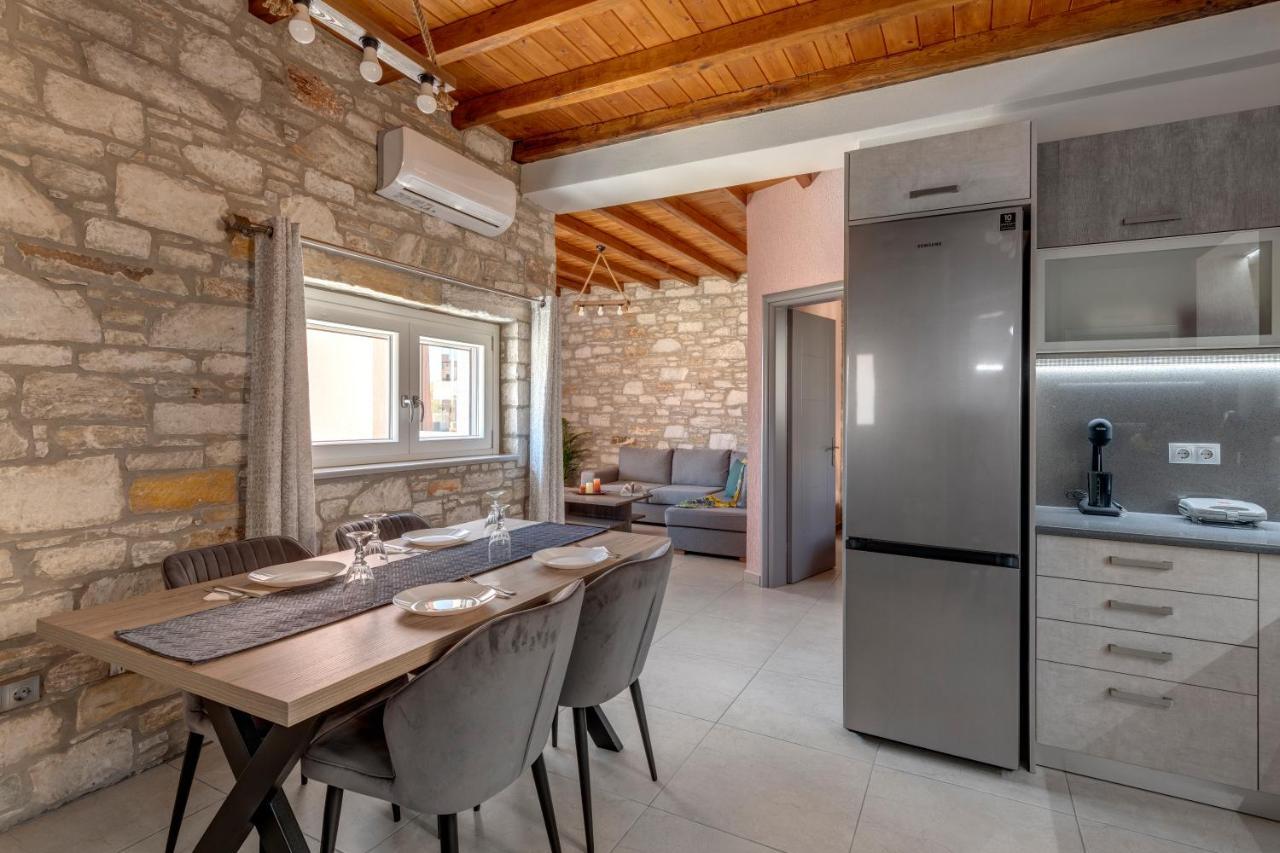 Takis Guesthouse- Laoura-Hermoupolis Екстериор снимка