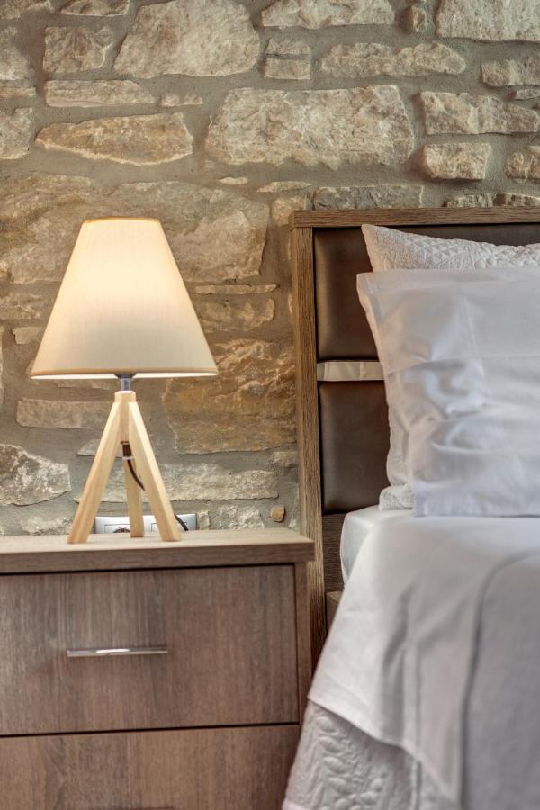 Takis Guesthouse- Laoura-Hermoupolis Екстериор снимка